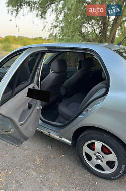 Седан Skoda Fabia 2002 в 