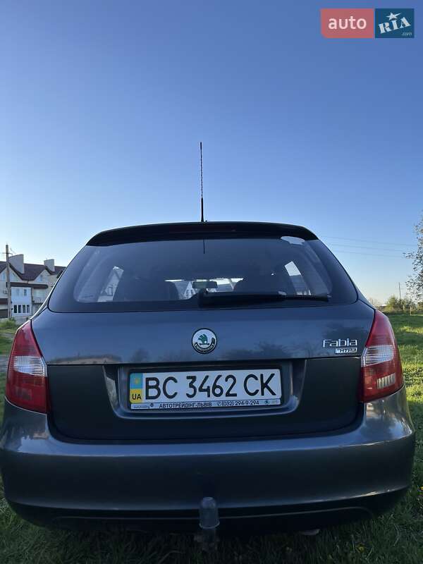 Универсал Skoda Fabia 2010 в Золочеве