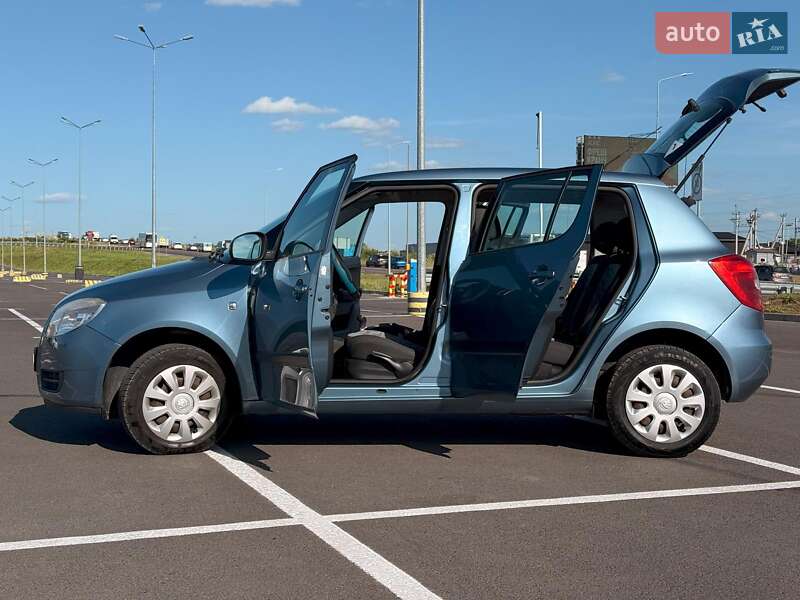 Хэтчбек Skoda Fabia 2008 в Львове
