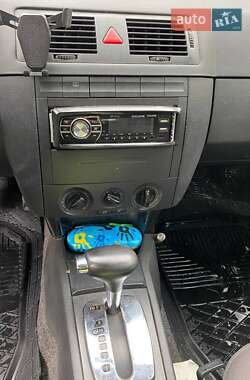 Хэтчбек Skoda Fabia 2006 в 