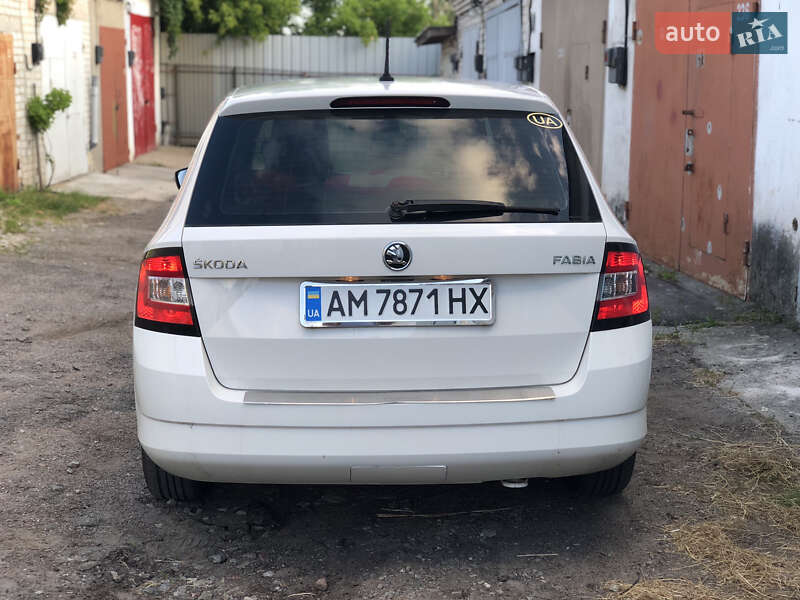 Универсал Skoda Fabia 2015 в Житомире