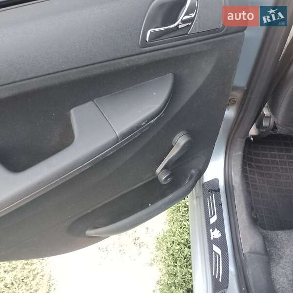 Універсал Skoda Fabia 2005 в Полтаві