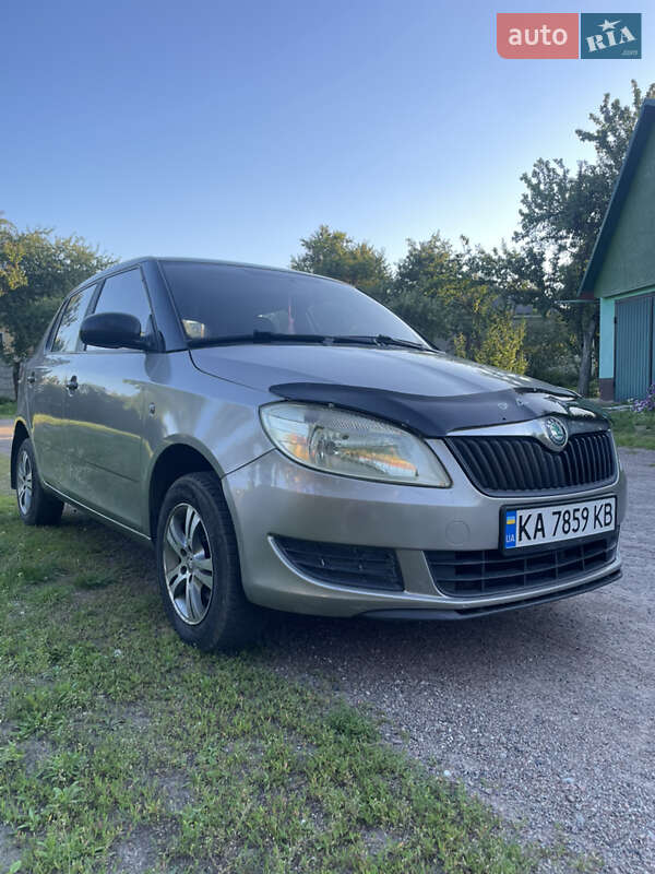 Хэтчбек Skoda Fabia 2012 в Чернигове фото 2 Хэтчбек Skoda Fabia 2012 в Чернигове