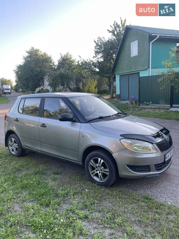 Хэтчбек Skoda Fabia 2012 в Чернигове фото 6 Хэтчбек Skoda Fabia 2012 в Чернигове