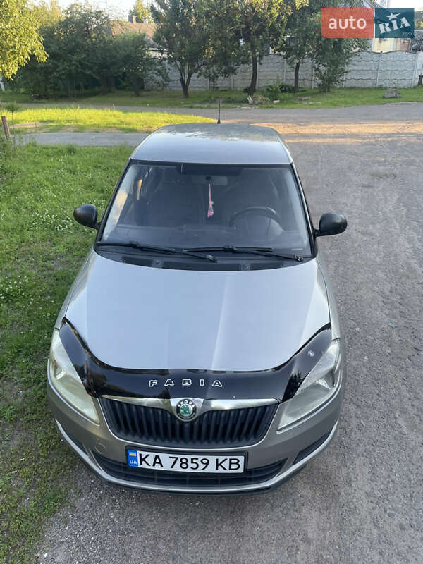 Хэтчбек Skoda Fabia 2012 в Чернигове фото 7 Хэтчбек Skoda Fabia 2012 в Чернигове
