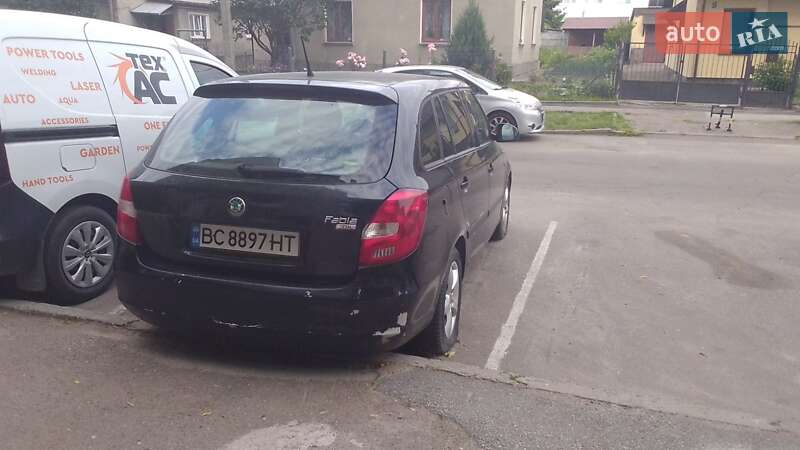 Універсал Skoda Fabia 2011 в Львові