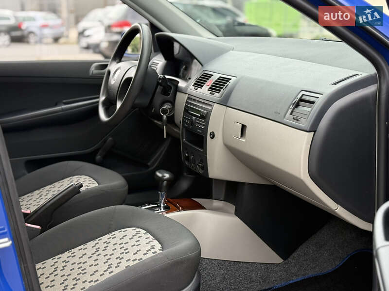 Хэтчбек Skoda Fabia 2005 в Староконстантинове