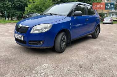 Хэтчбек Skoda Fabia 2008 в Чернигове