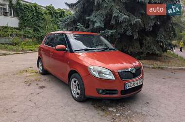Хетчбек Skoda Fabia 2009 в Дніпрі