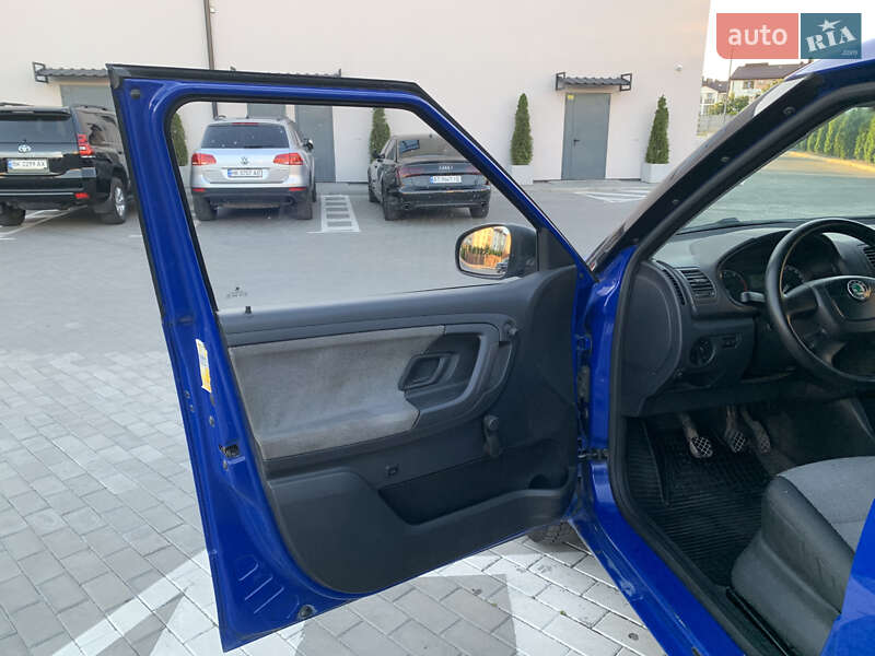 Хетчбек Skoda Fabia 2009 в Рівному
