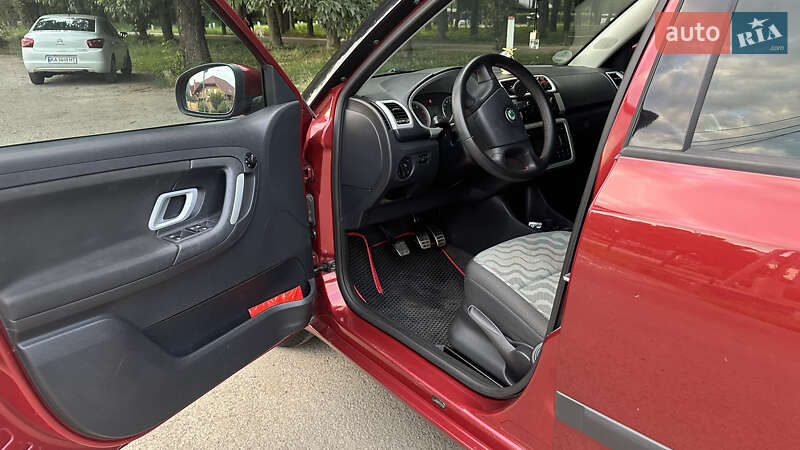 Хетчбек Skoda Fabia 2009 в Ужгороді