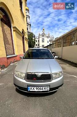 Седан Skoda Fabia 2004 в Харькове