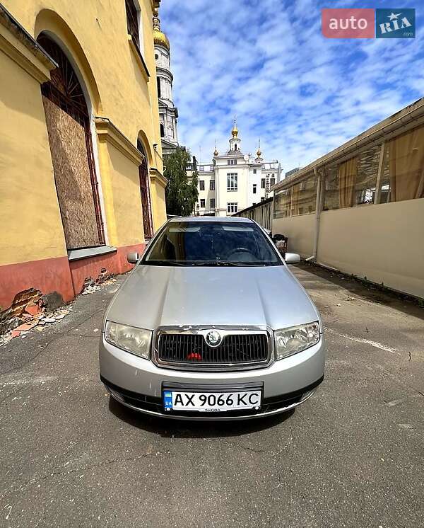 Седан Skoda Fabia 2004 в Харькове