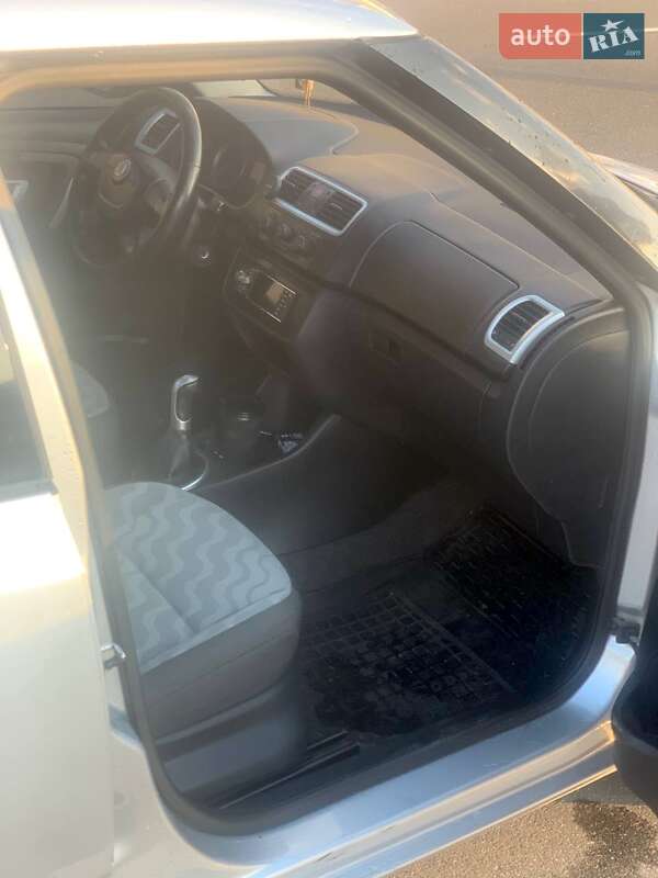 Хэтчбек Skoda Fabia 2009 в Киеве