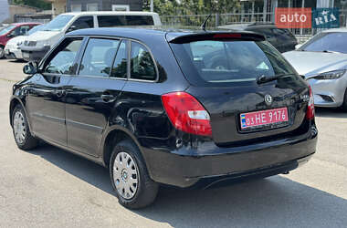 Универсал Skoda Fabia 2010 в 