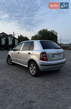 Хетчбек Skoda Fabia 2004 в 