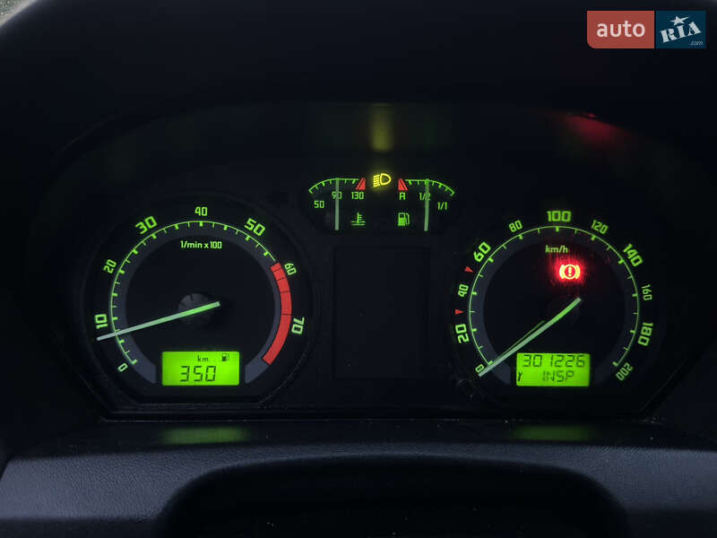 Хетчбек Skoda Fabia 2004 в Шпитьках