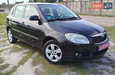 Хэтчбек Skoda Fabia 2007 в 