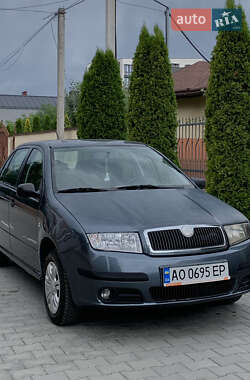 Седан Skoda Fabia 2005 в Ужгороде