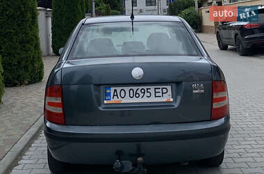 Седан Skoda Fabia 2005 в 