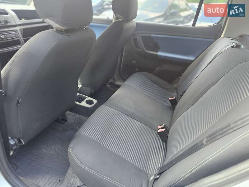 Хэтчбек Skoda Fabia 2007 в Львове