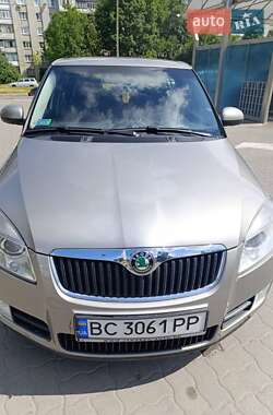 Хэтчбек Skoda Fabia 2008 в 
