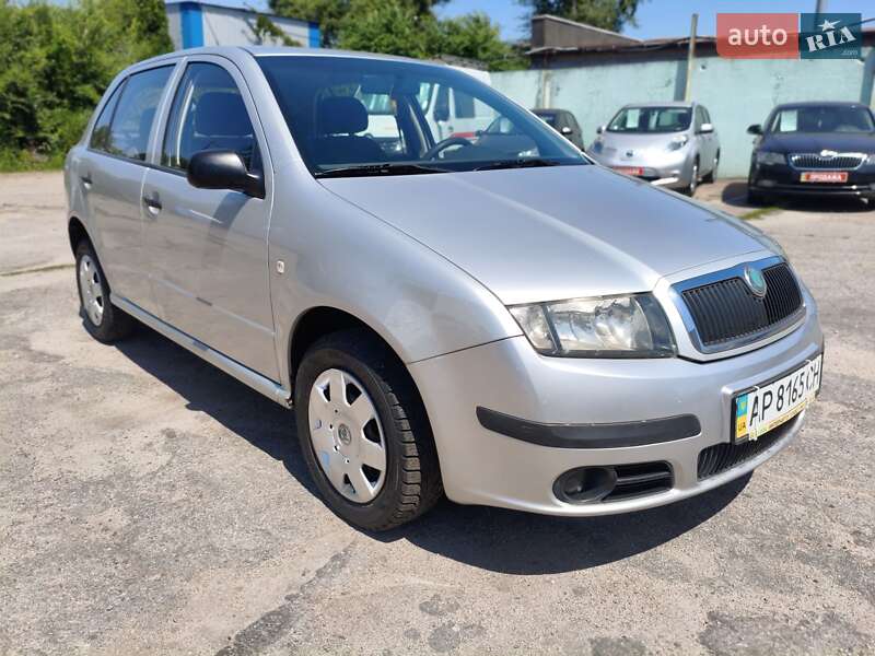 Хэтчбек Skoda Fabia 2006 в Запорожье