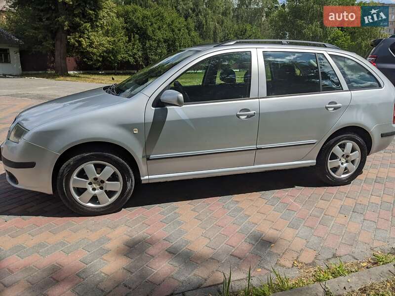 Универсал Skoda Fabia 2008 в Звягеле