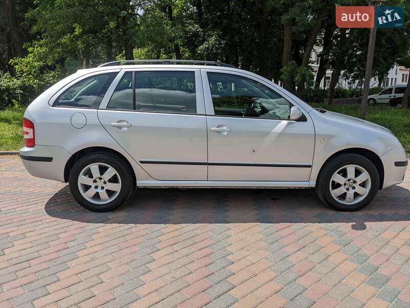 Универсал Skoda Fabia 2008 в Звягеле