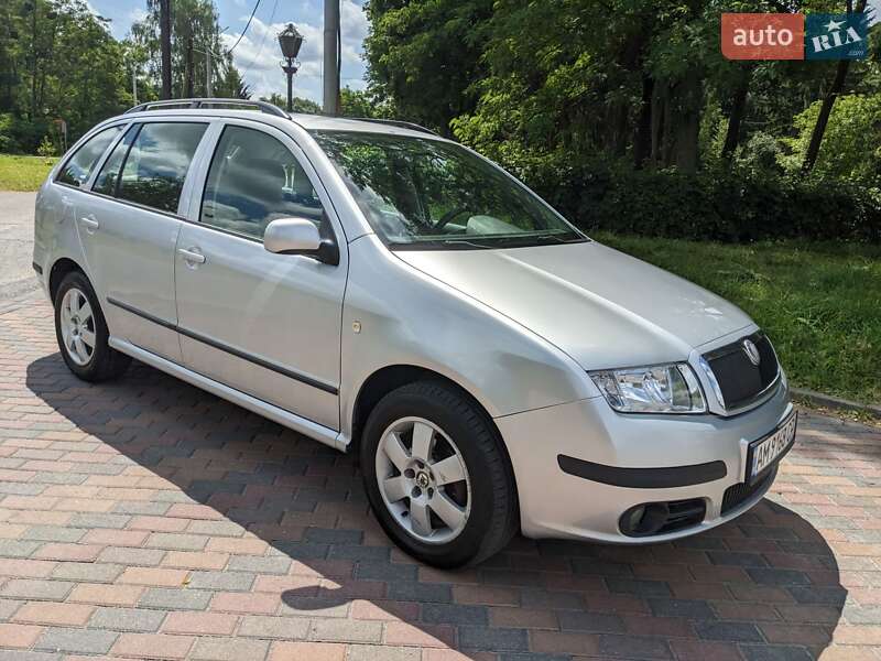Универсал Skoda Fabia 2008 в Звягеле
