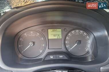 Хэтчбек Skoda Fabia 2011 в 