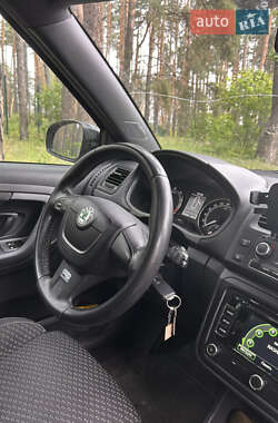 Хэтчбек Skoda Fabia 2011 в 