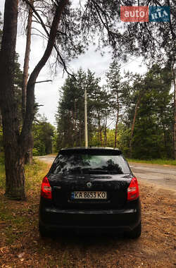 Хэтчбек Skoda Fabia 2011 в 