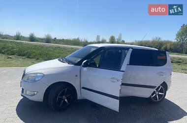 Хэтчбек Skoda Fabia 2011 в Красном