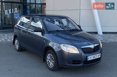 Хэтчбек Skoda Fabia 2008 в Киеве