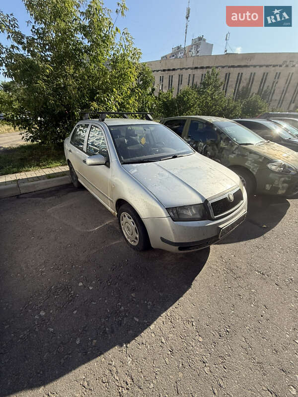 Седан Skoda Fabia 2003 в 
