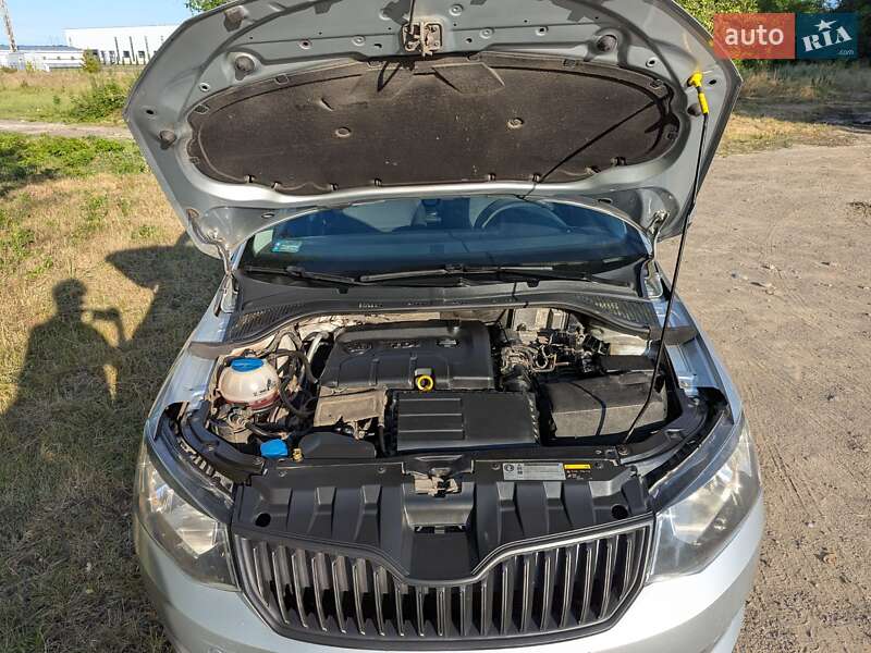 Універсал Skoda Fabia 2015 в Івано-Франківську