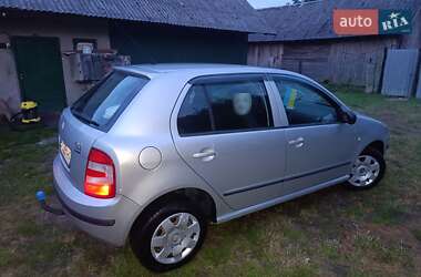 Хэтчбек Skoda Fabia 2007 в 
