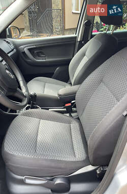 Хэтчбек Skoda Fabia 2014 в 