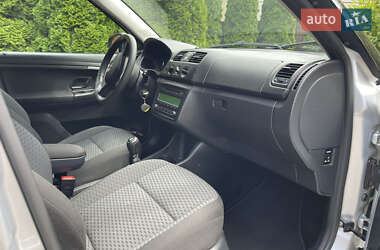 Хэтчбек Skoda Fabia 2014 в 