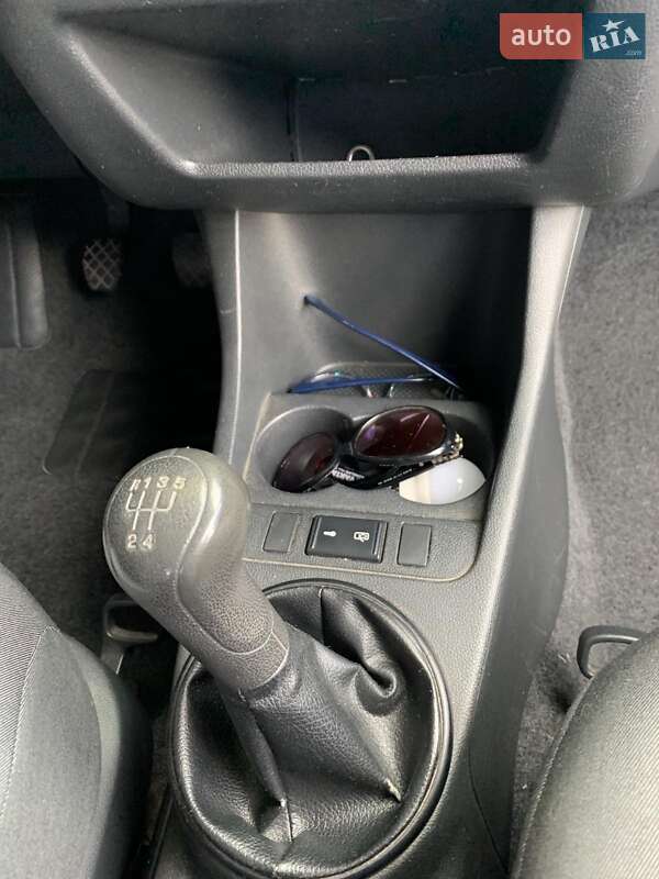 Хетчбек Skoda Fabia 2010 в Радомишлі