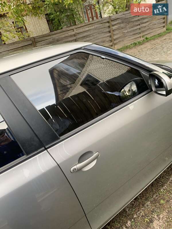 Хетчбек Skoda Fabia 2010 в Радомишлі