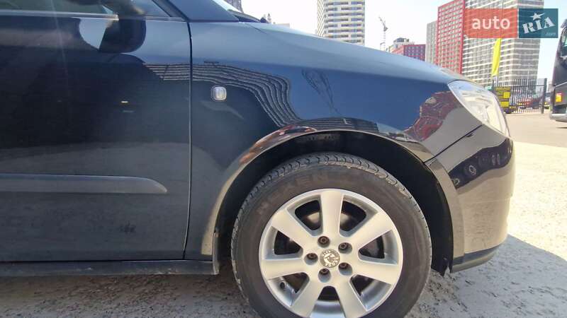 Универсал Skoda Fabia 2009 в Ирпене