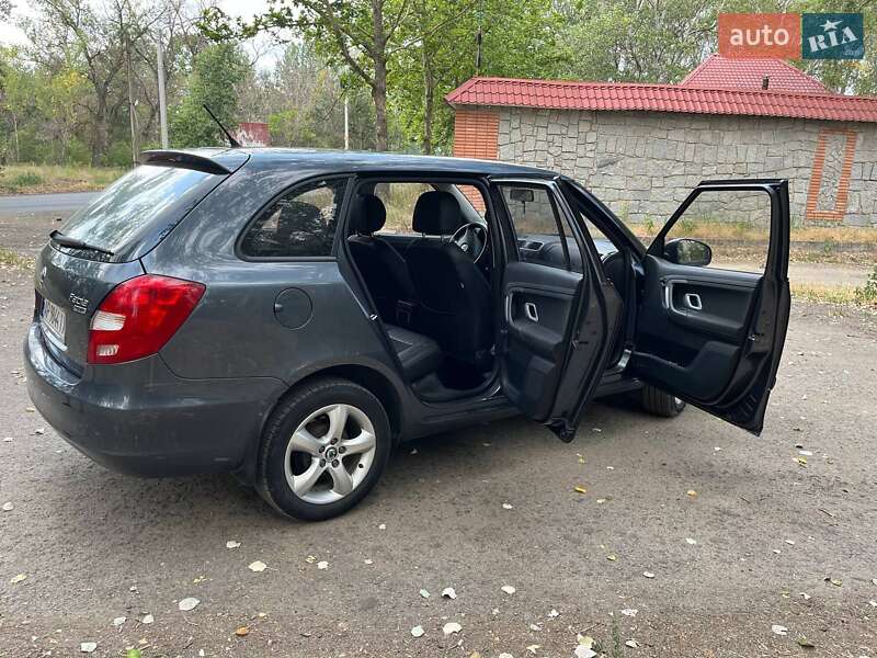 Универсал Skoda Fabia 2008 в Запорожье
