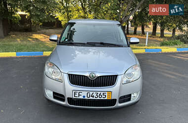 Хэтчбек Skoda Fabia 2009 в 