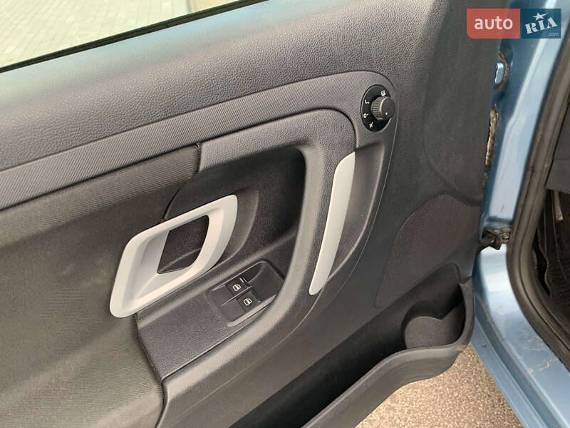 Хэтчбек Skoda Fabia 2008 в Львове