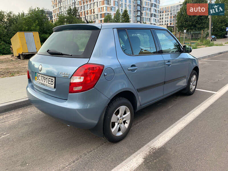 Хэтчбек Skoda Fabia 2008 в Львове