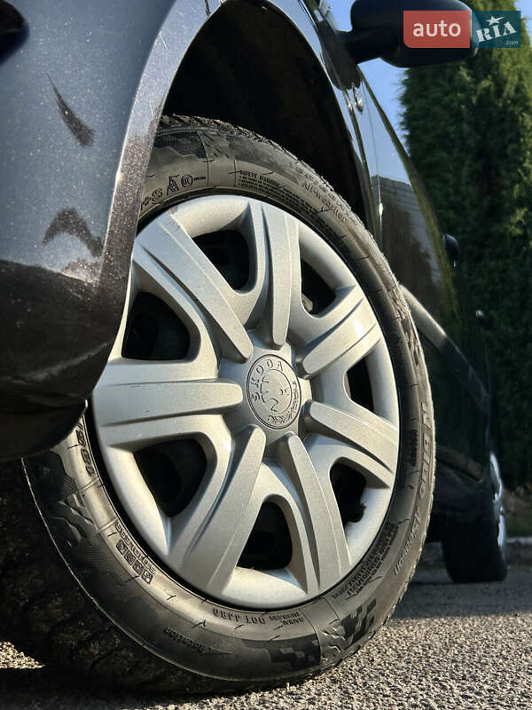 Хэтчбек Skoda Fabia 2011 в Сумах