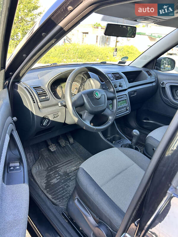 Хэтчбек Skoda Fabia 2011 в Сумах
