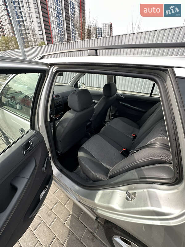 Универсал Skoda Fabia 2004 в Киеве